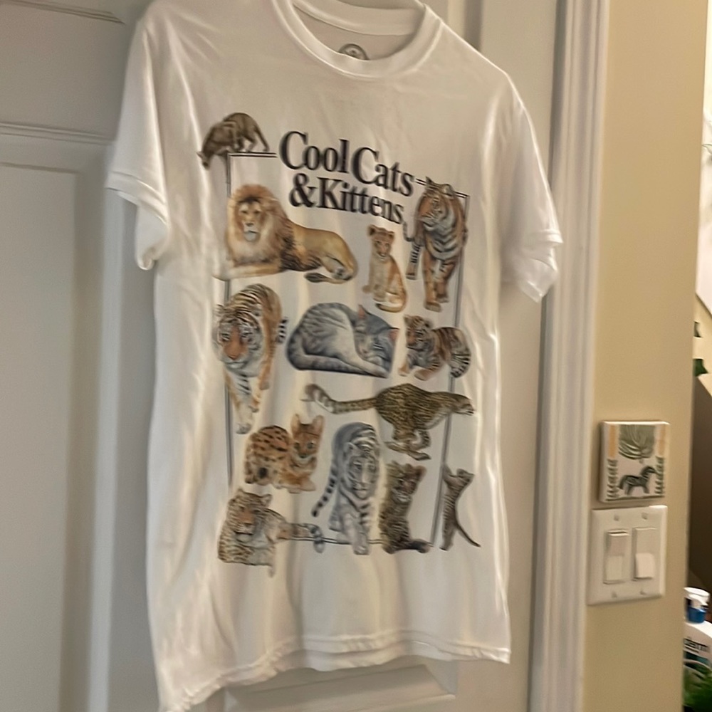 NWOT Cat T-Shirt